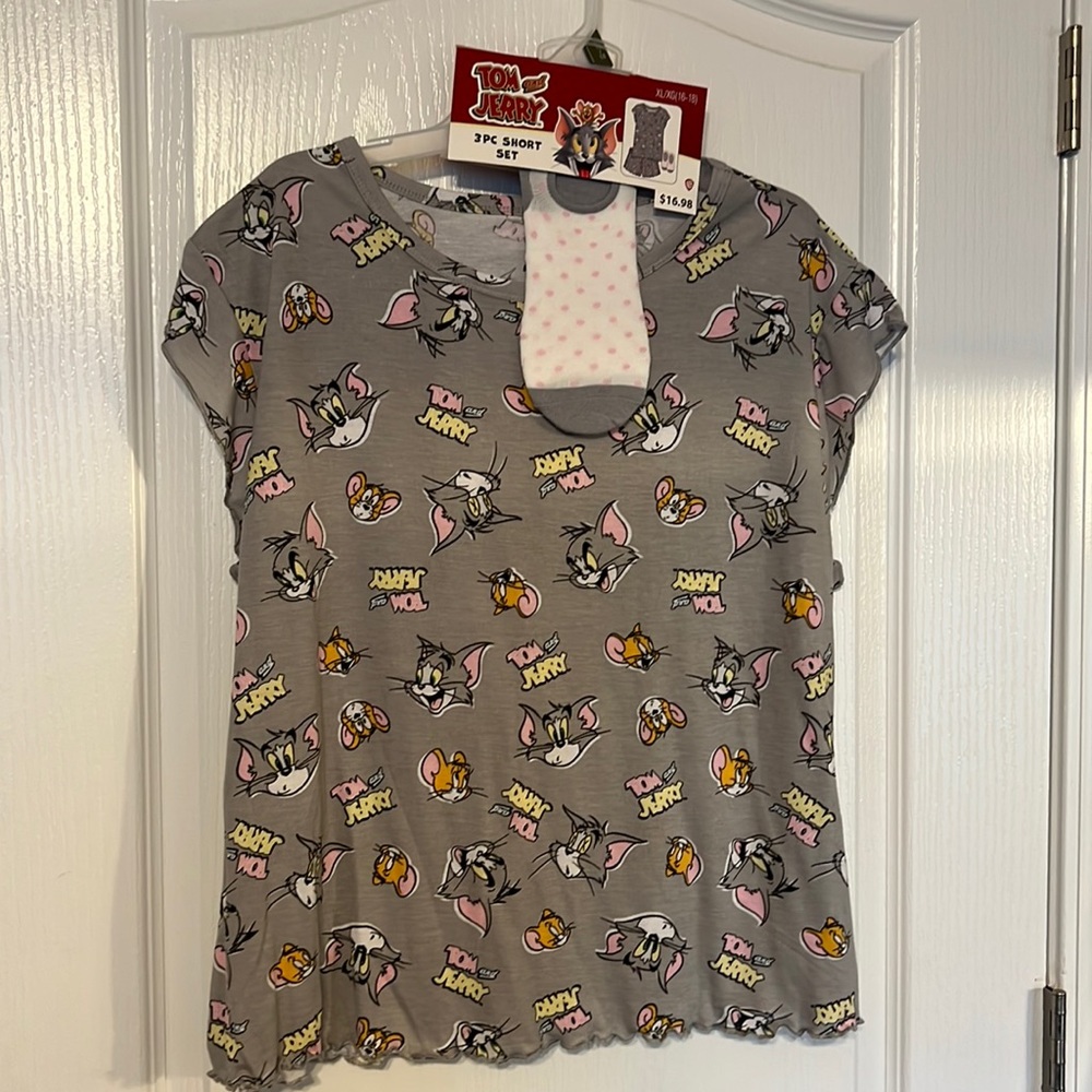 Tom and Jerry 3pc sleep-short set with socks